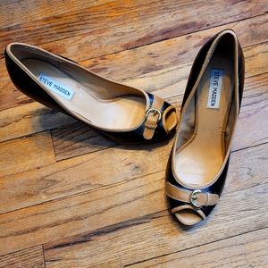 Black & Tan Pumps